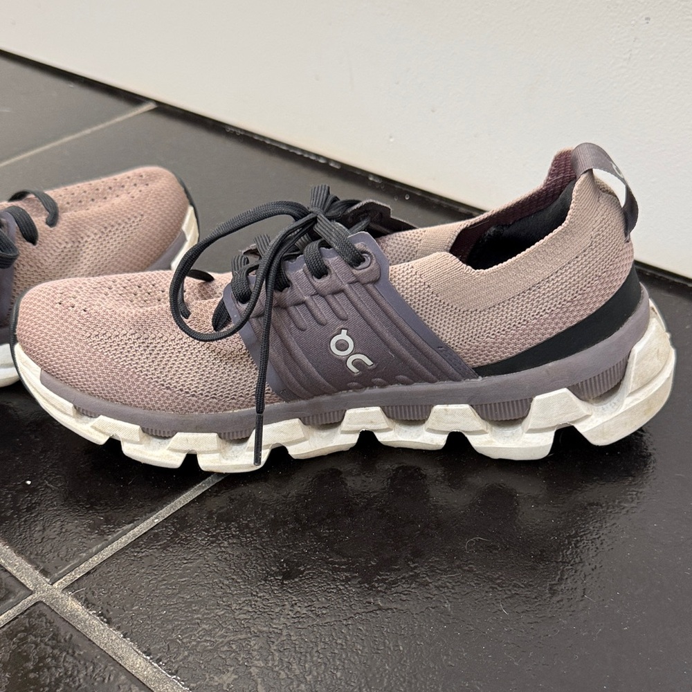 On Cloud Women’s Athletic Running Shoes in Taupe/Black - Picture 2 of 6